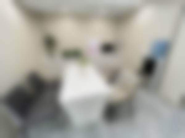 上海闫俊口腔诊所（上海美代口腔青泰路店）正规资质